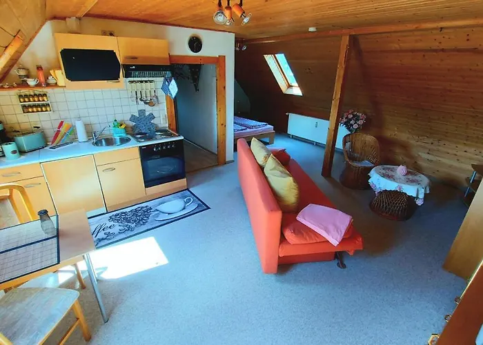 Rummy's Mit Garten Lägenhet