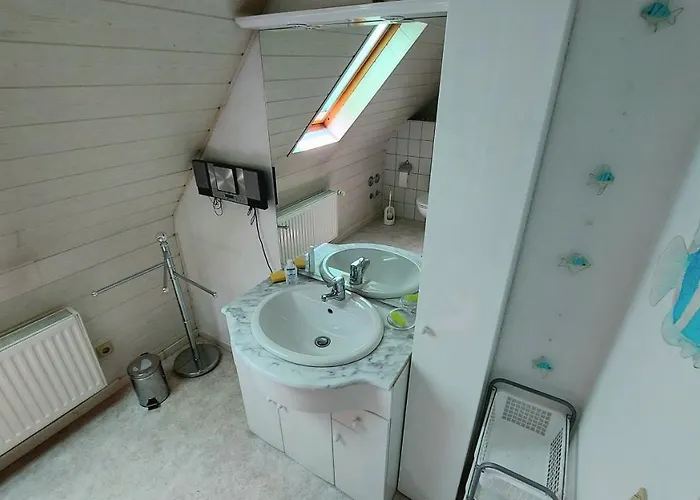 Lägenhet Rummy's Mit Garten